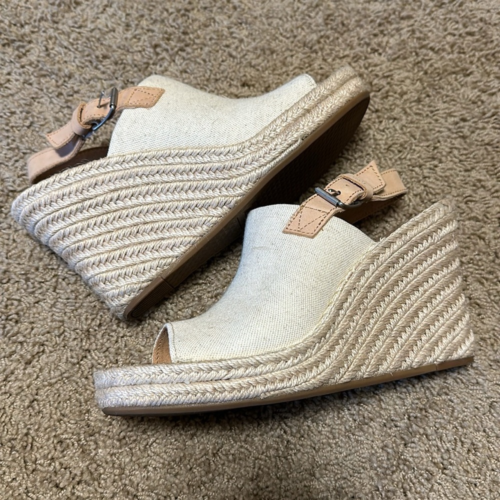 Toms Wedges size 7.5 - Picture 2 of 6